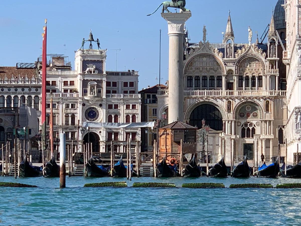 Hotel The Wolf House Venecia Exterior foto