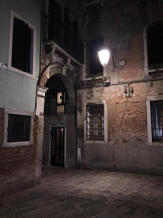 Hotel The Wolf House Venecia Exterior foto