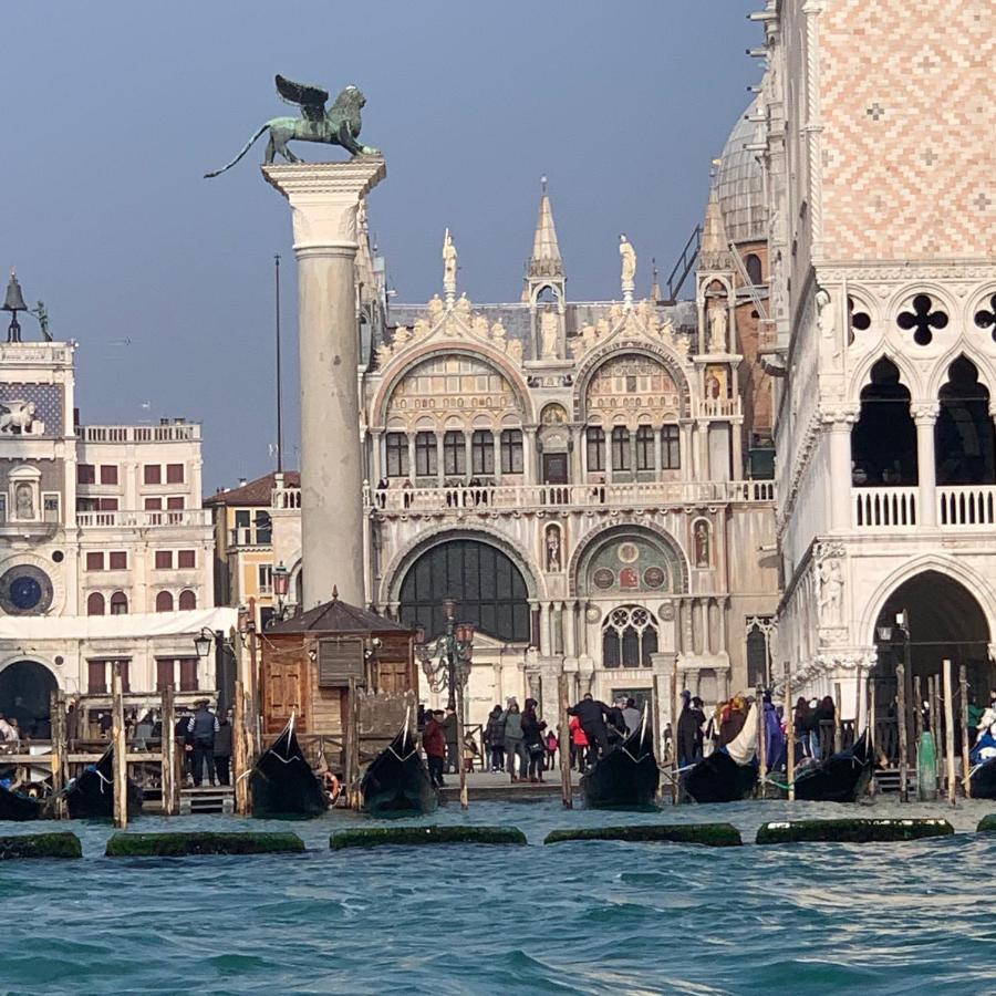 Hotel The Wolf House Venecia Exterior foto