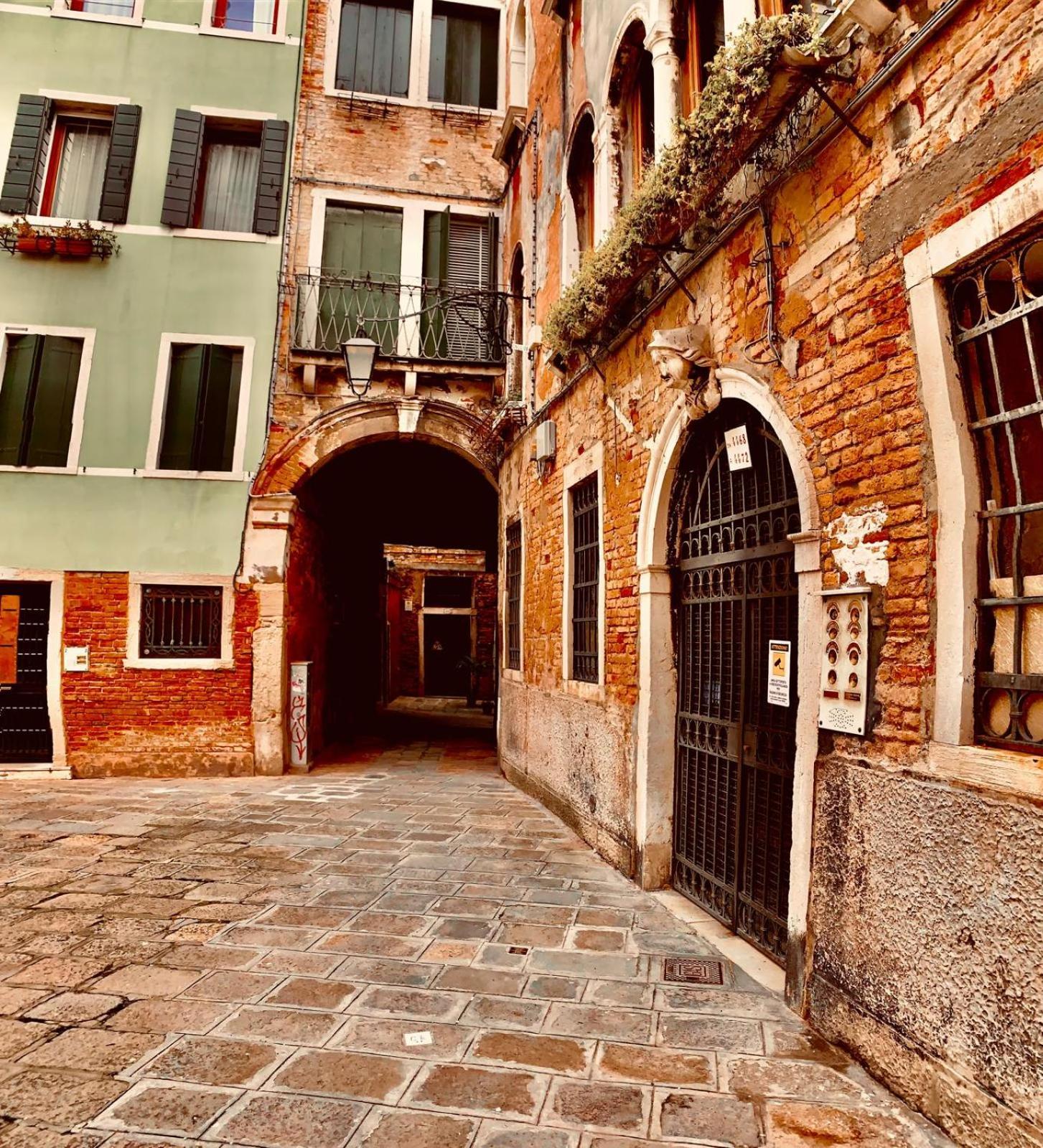 Hotel The Wolf House Venecia Exterior foto